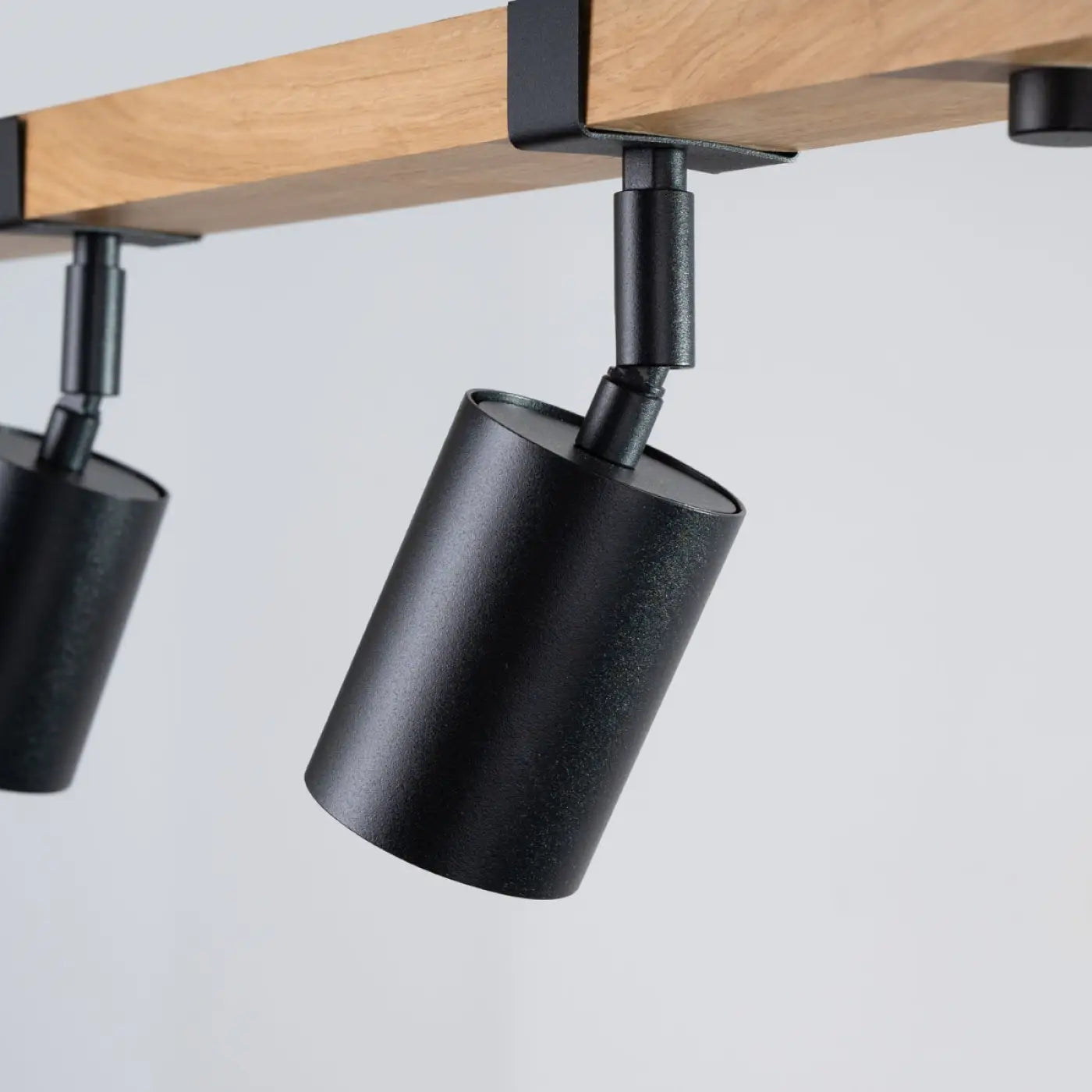 Plafonnier 4 Spots Orientables Barre Bois Noir - Dalumea - vue 4