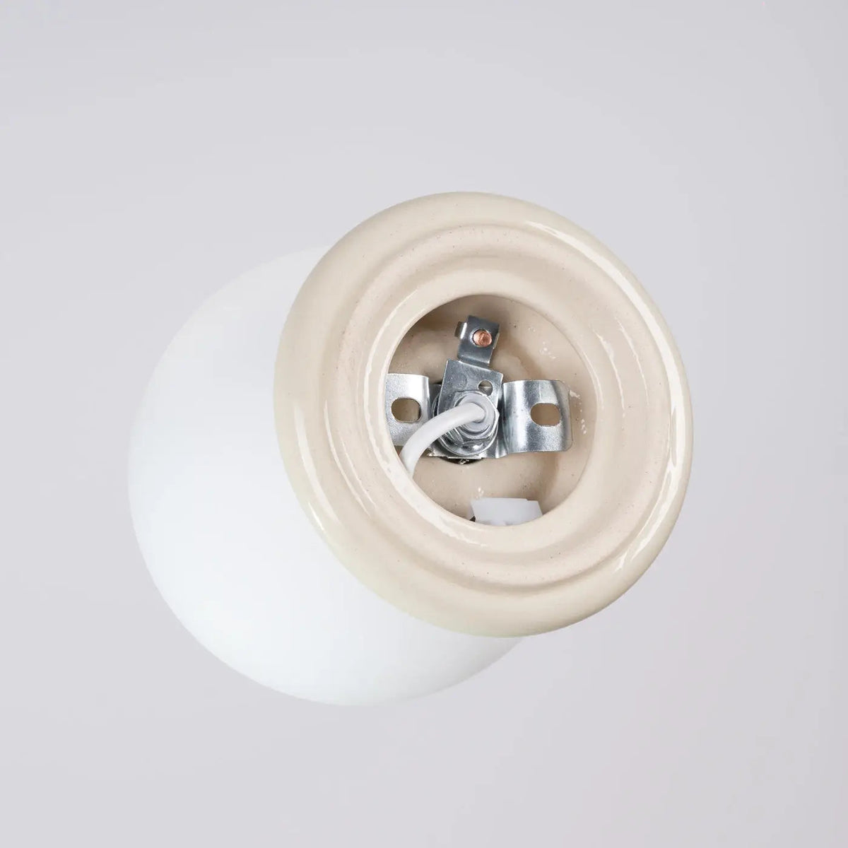 Plafonnier Boule Opaline Beige - Dalumea - vue 6