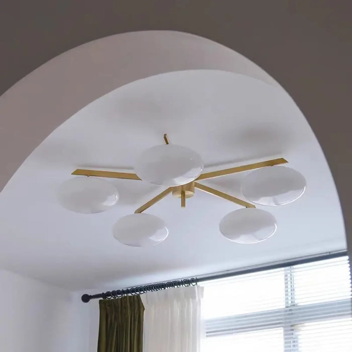 Plafonnier Design Verre Blanc Bras Métal - Dalumea - vue 3