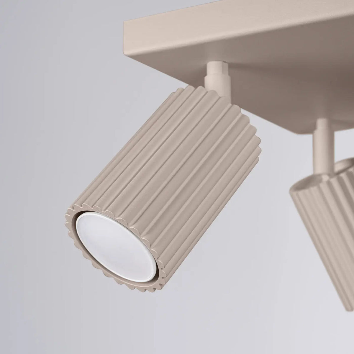 Plafonnier 4 Spots Orientables Platine Carrée Taupe - Dalumea - vue 4
