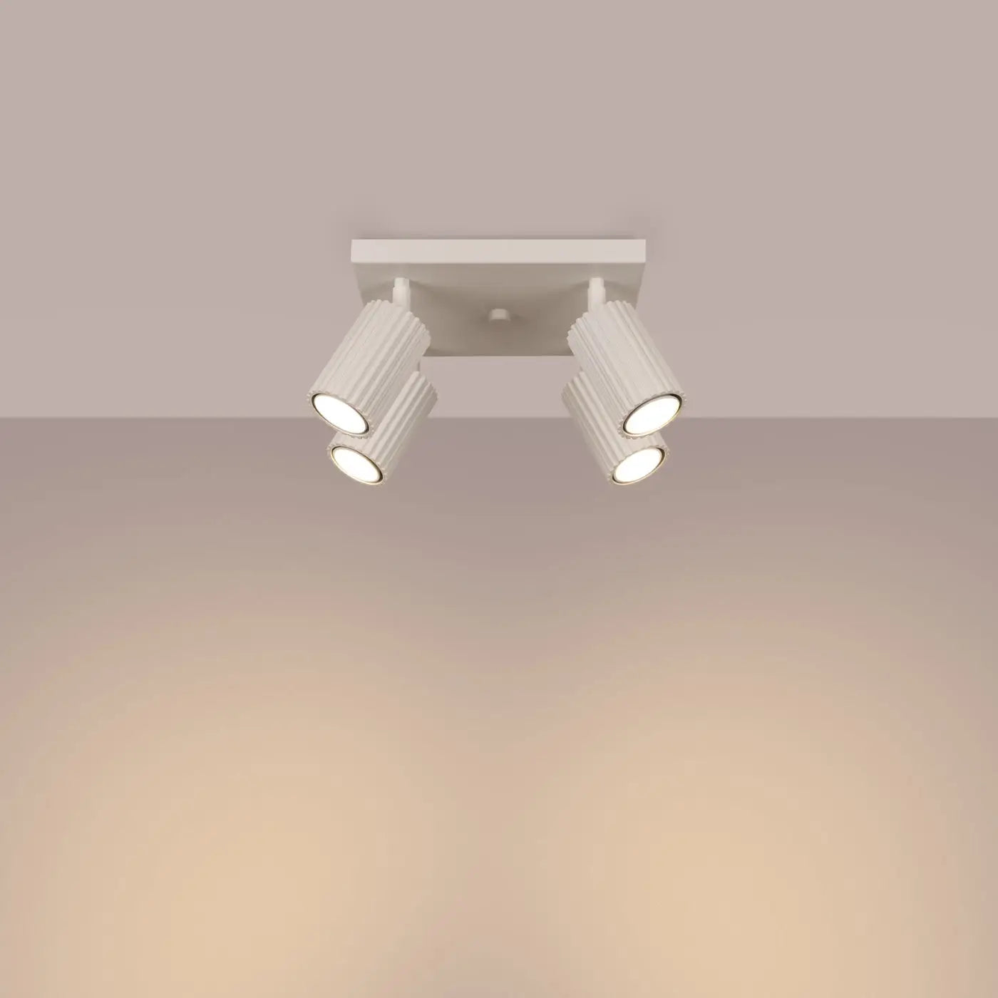 Plafonnier 4 Spots Orientables Base Carrée Beige - Dalumea - vue 1