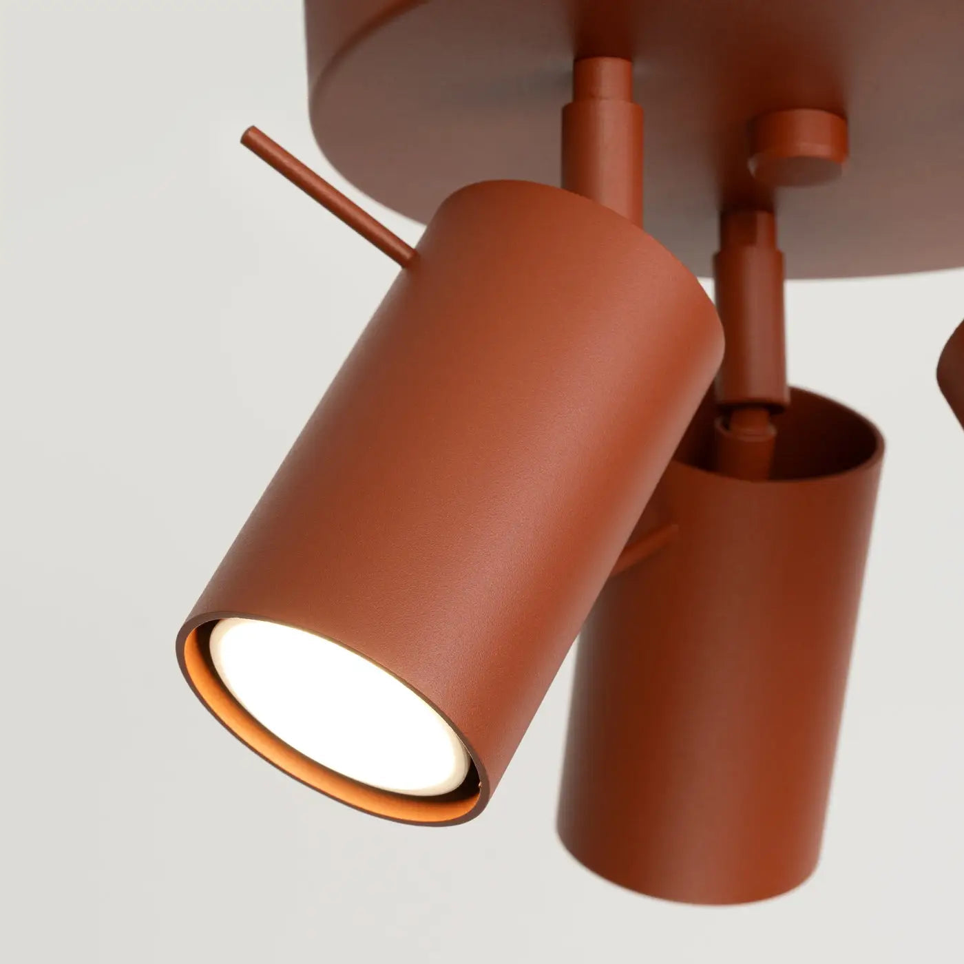 Plafonnier 3 Spots Orientables Rouge Ocre - Dalumea - vue 3