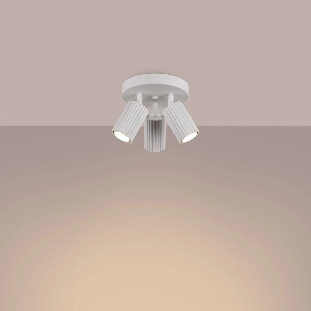Plafonnier 3 Spots Orientables Cannelé Blanc - Dalumea - vue 1