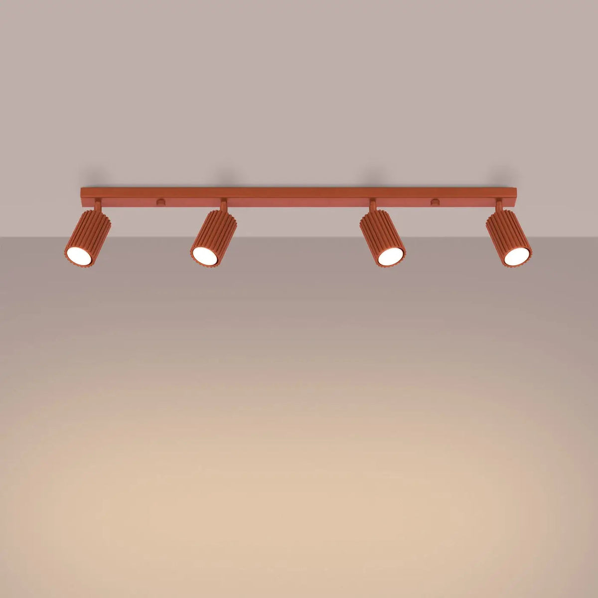 Plafonnier 4 Spots Orientables Rouge Ocre - Dalumea - vue 1