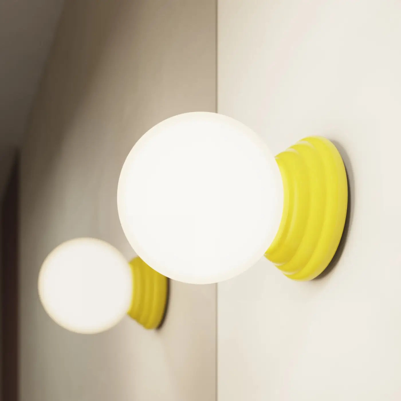 Plafonnier Boule Opaline Jaune - Dalumea - vue 10