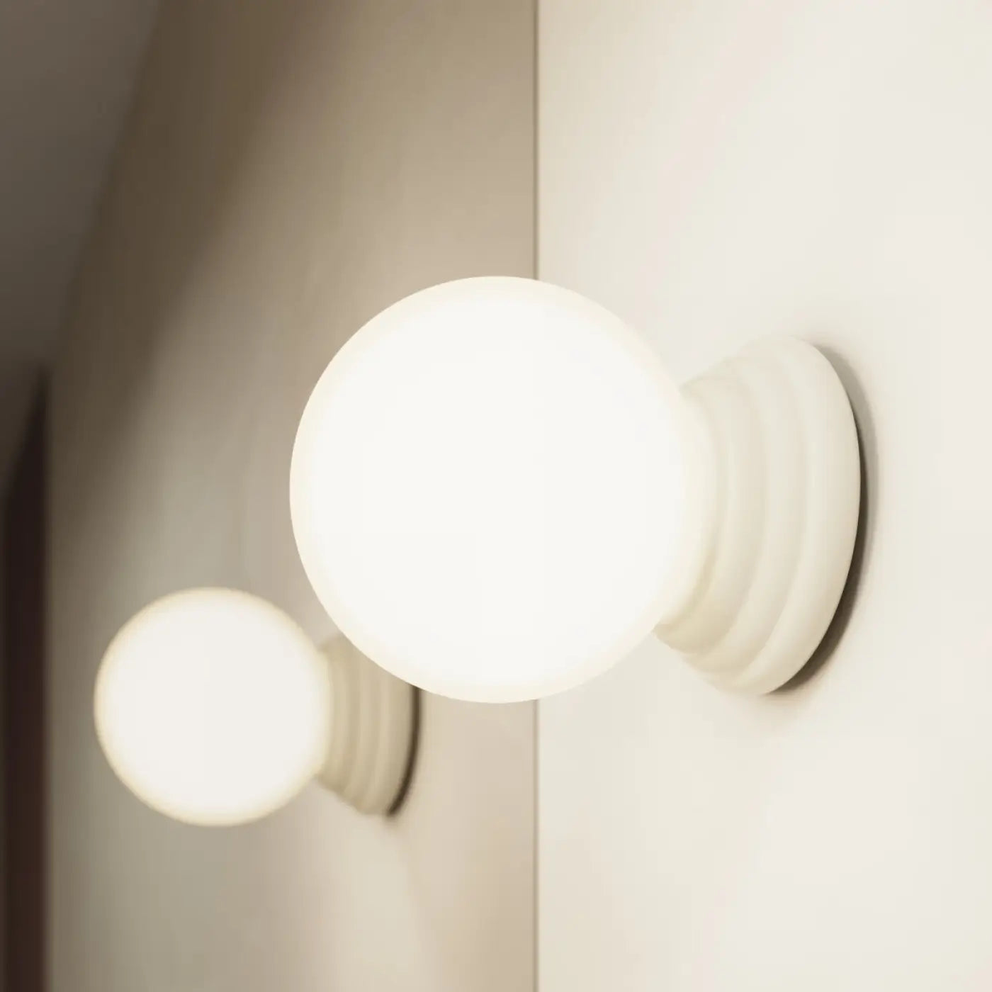 Plafonnier Boule Opaline Beige - Dalumea - vue 10