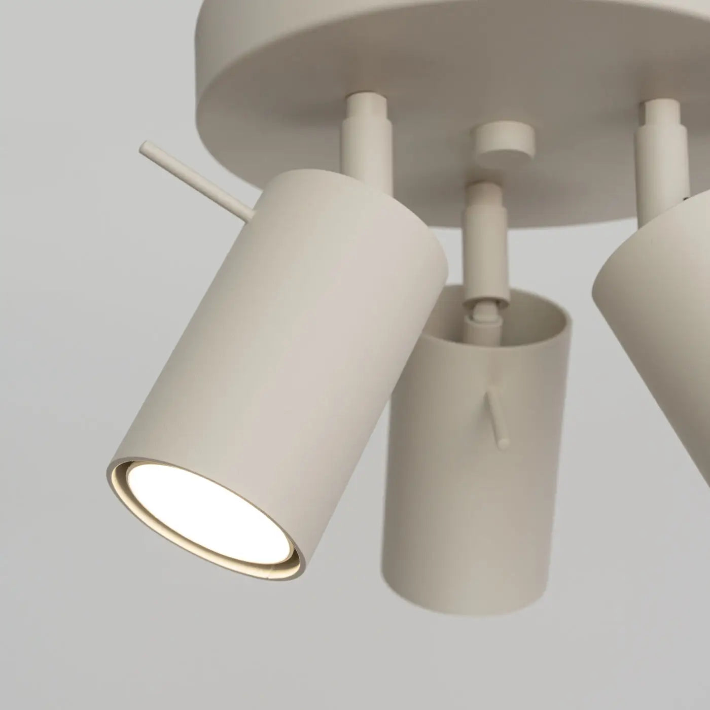 Plafonnier 3 Spots Orientables Plateau Beige - Dalumea - vue 3