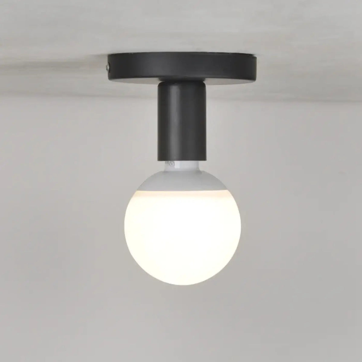 Plafonnier Minimaliste Noir Globe - Dalumea - vue 4