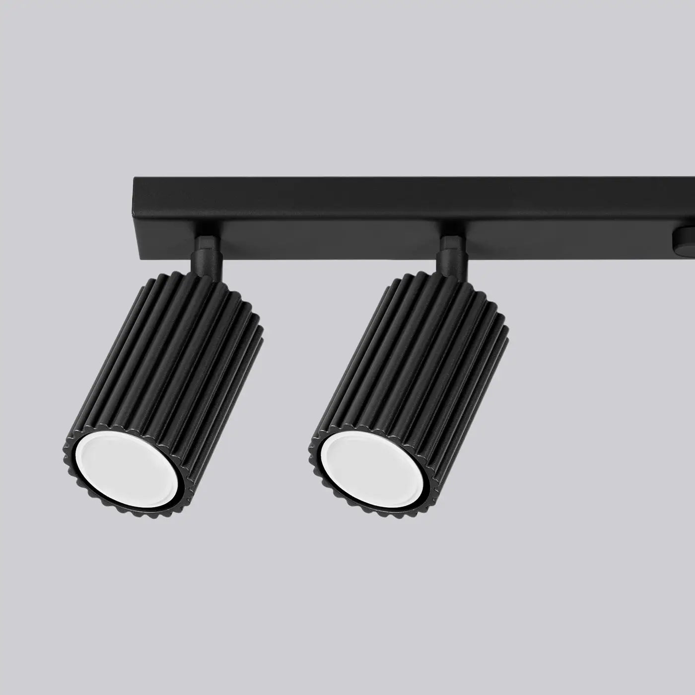 Plafonnier 6 Spots Orientables Cannelé Noir - Dalumea - vue 6