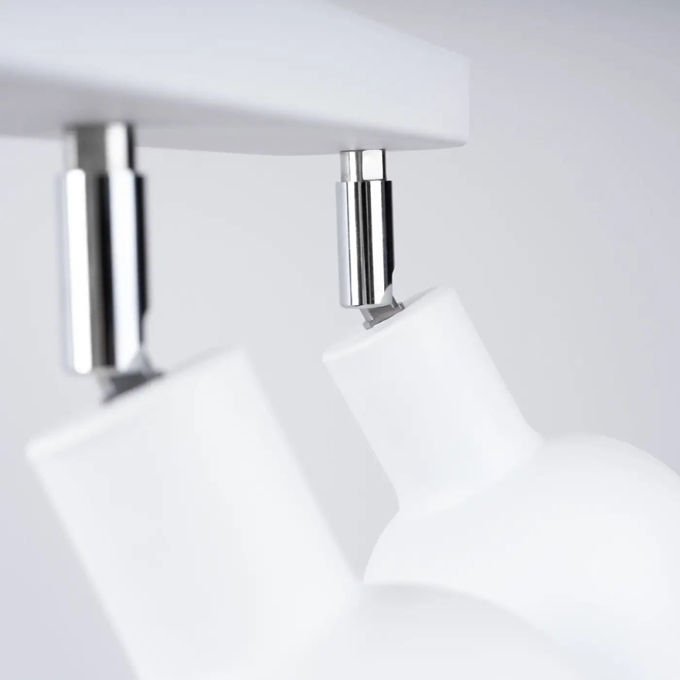 Plafonnier 3 Spots Orientables Platine Chromée Blanc - Dalumea - vue 9